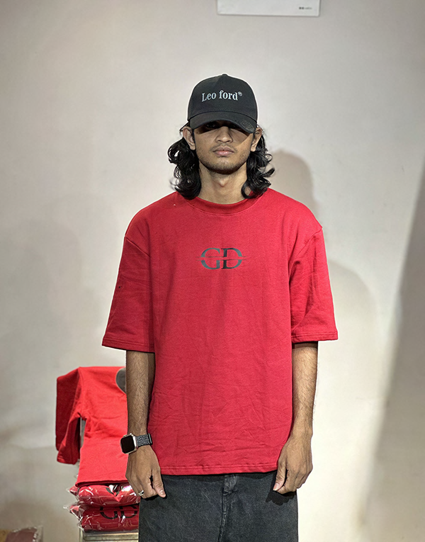 Red five sleeve front chest print